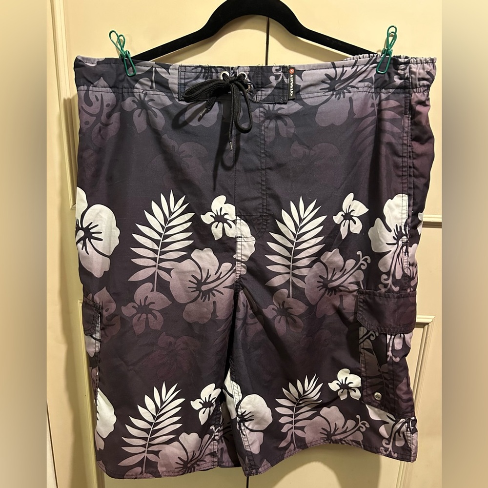 Men’s XL Airwalk swim trunks